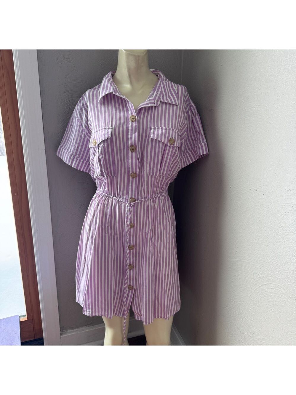 Loft striped lilac short dress, short sleeve, rayon, side pockets, size large